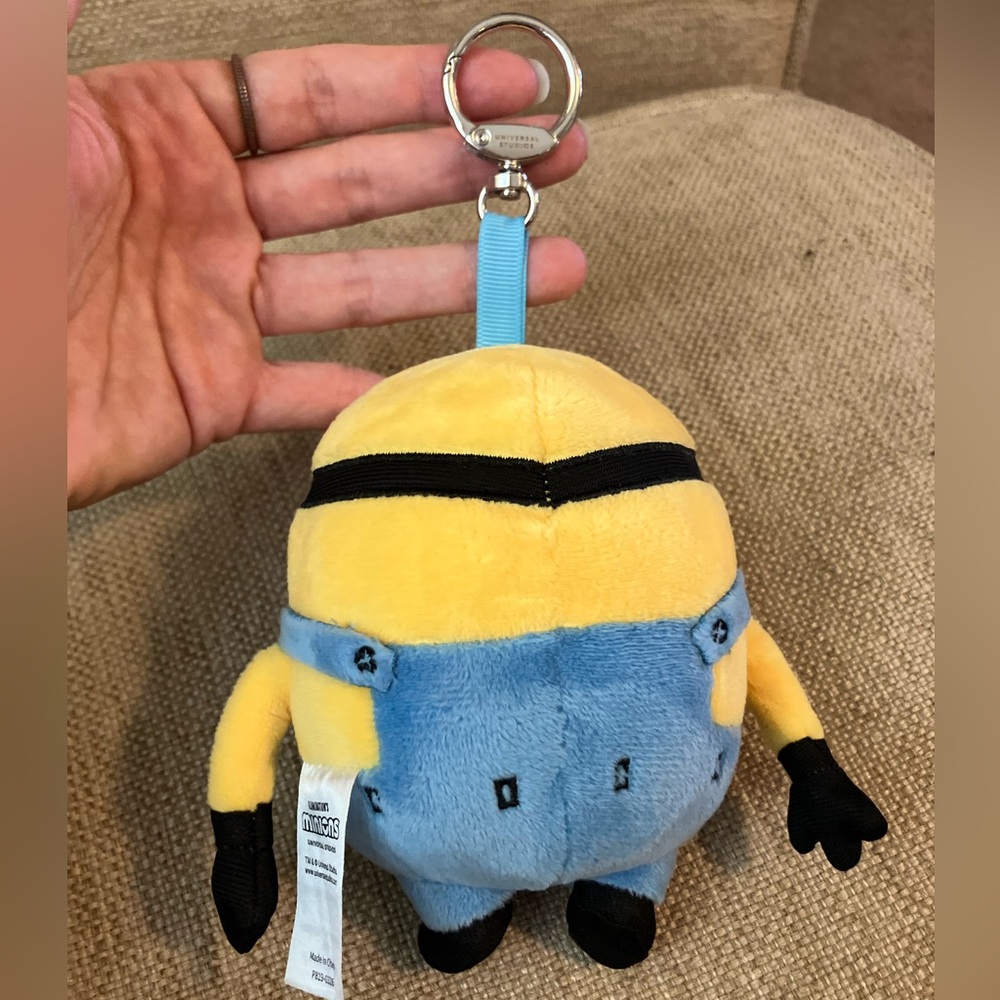 Universal studios minion plush keychain - Picture 3 of 4